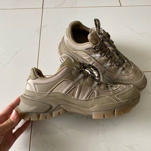 Zara Trendy Sneakers